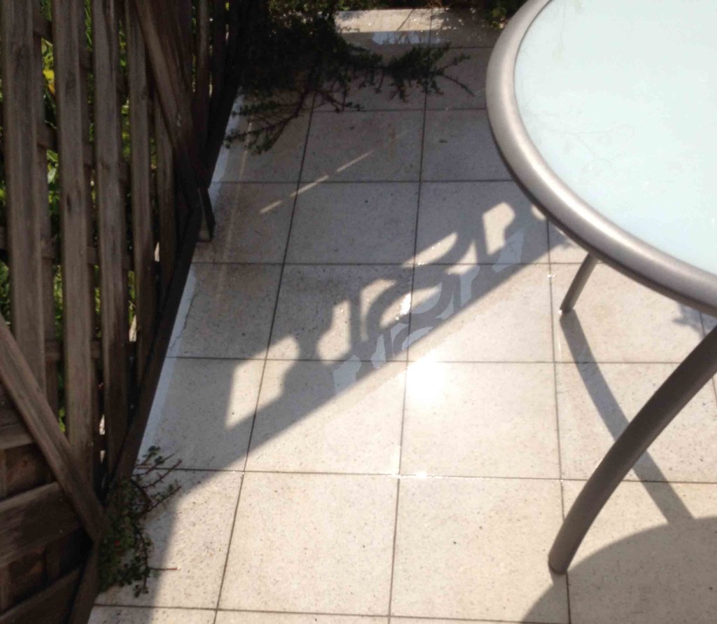 Terrasse nach der Reinigung mit dem Kärcher Foto: Uta Richter